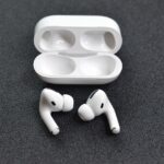 how to clean airpods